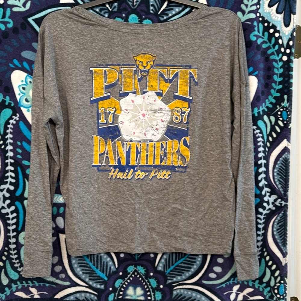 NWT Women’s Univ of Pitt long sleeve tshirt